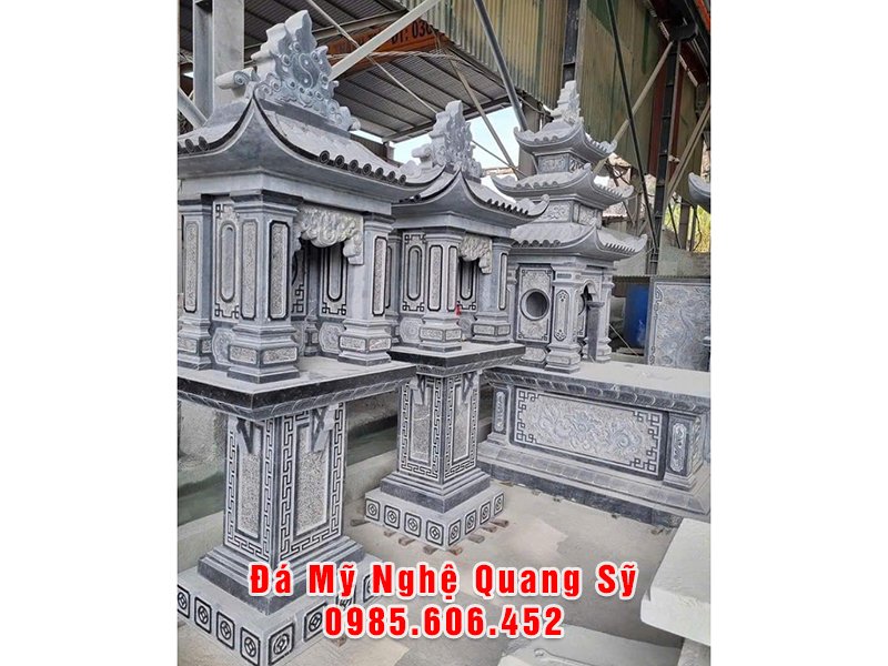 Cây hương đá ngoài trời - Miếu thờ thần linh.jpg Cây hương đá ngoài trời - Miếu thờ thần linh.jpg