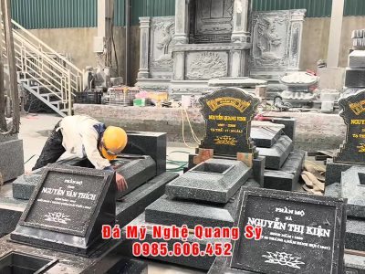 Mo granite xanh duoc lap dat truoc tai Nha may 1